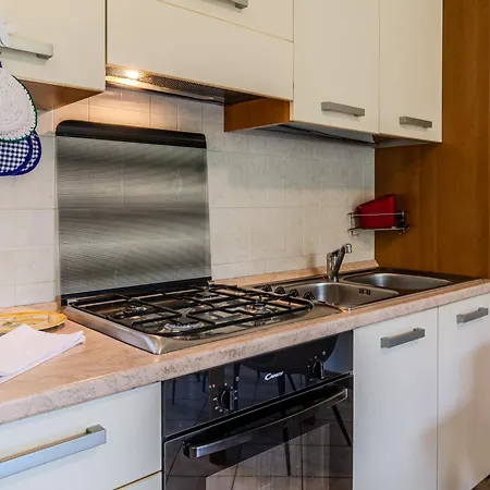 Apartamento Flower Garden By Interhome